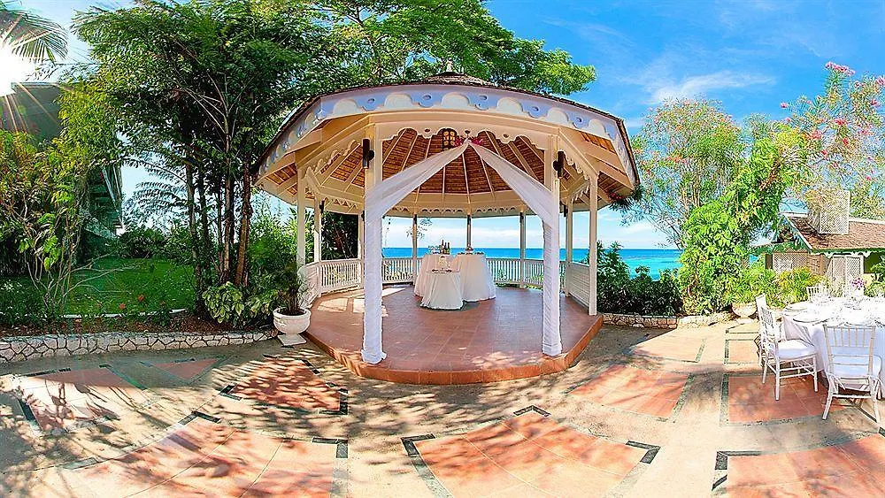 Sand Castle Resort Ocho Rios