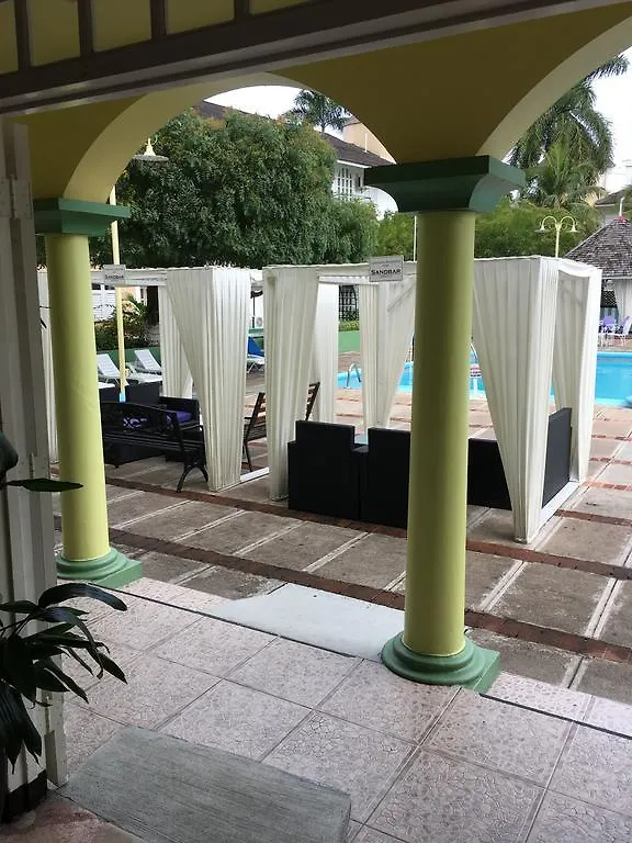 Sand Castle Resort Ocho Rios