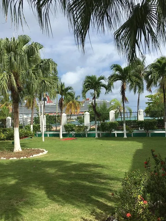Sand Castle Resort Ocho Rios 0*,  Jamaica