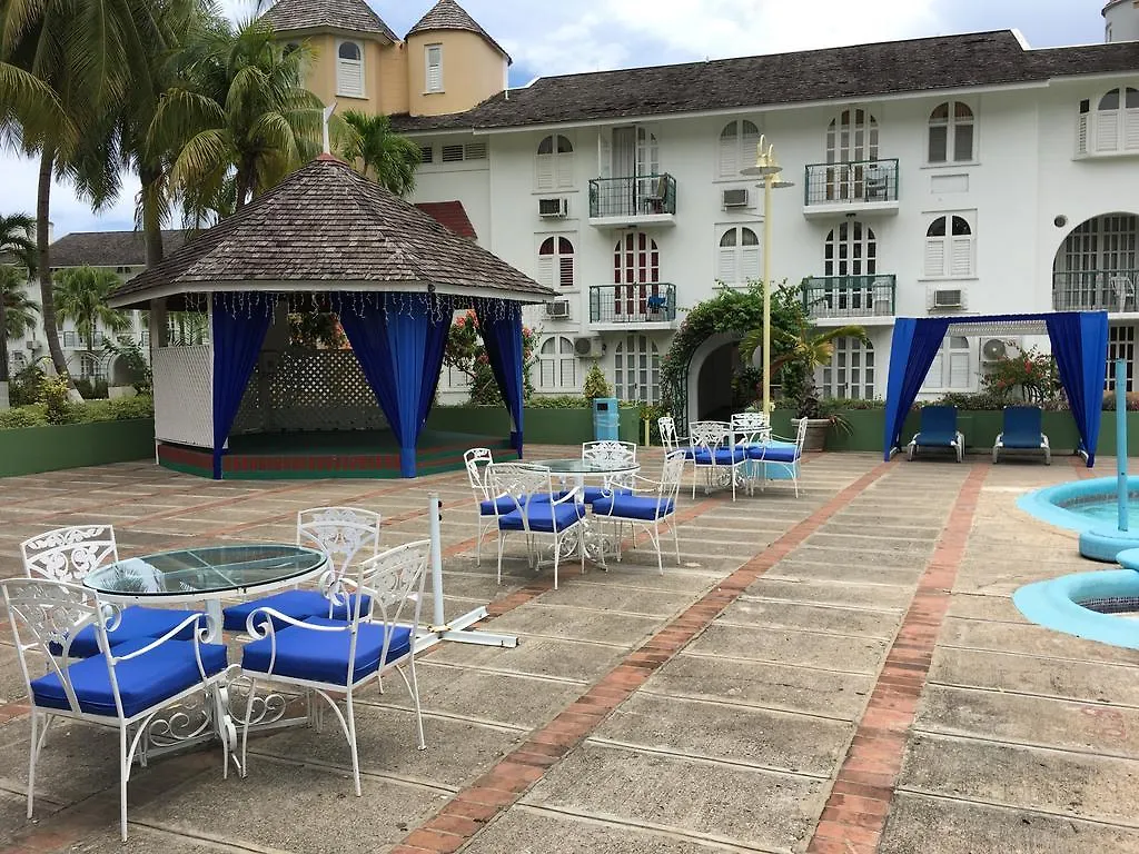 Sand Castle Resort Ocho Rios