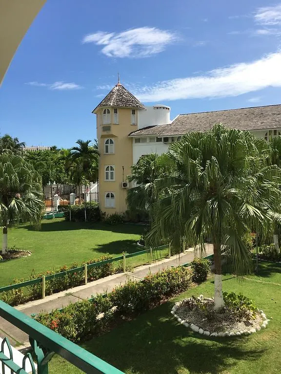 Sand Castle Resort Ocho Rios